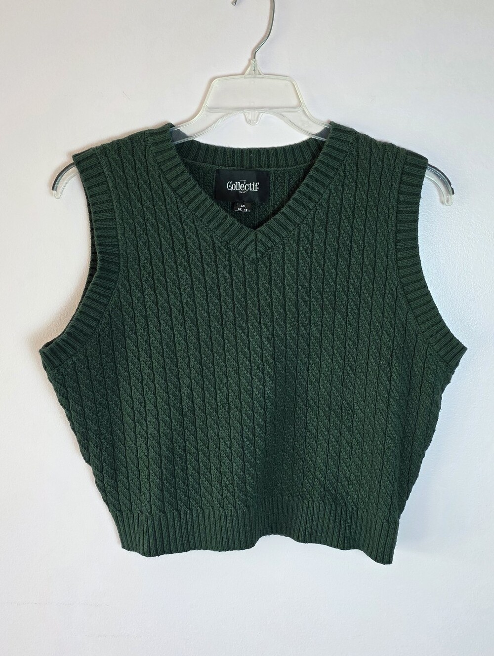 Cable Knit V-Neck Sweater Vest - Forest Green
